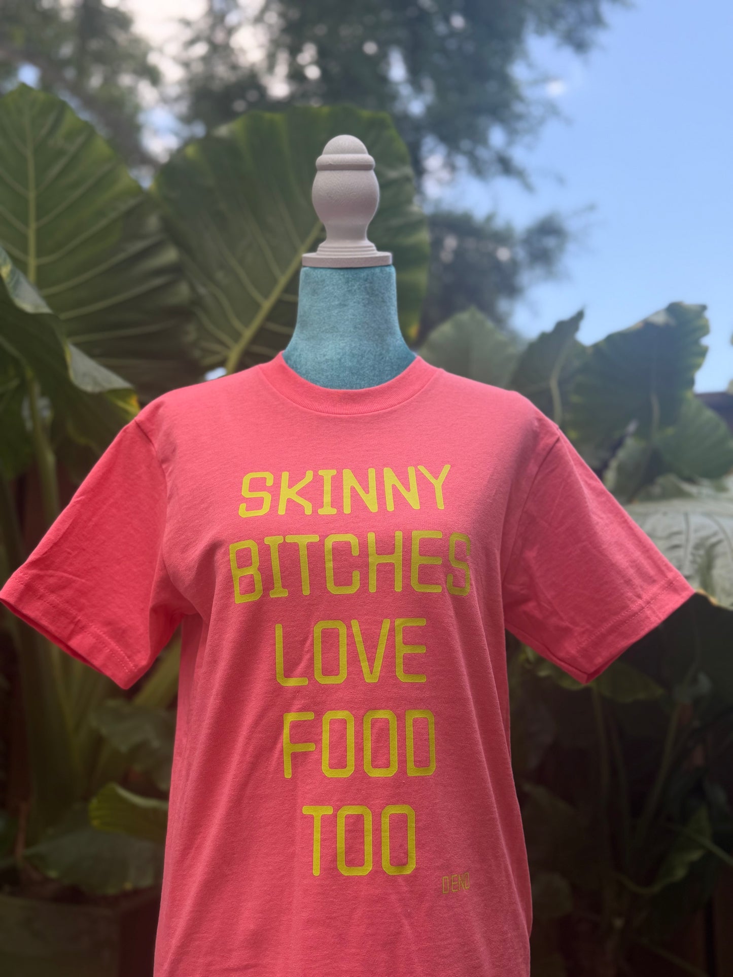 Skinny bitches love food too