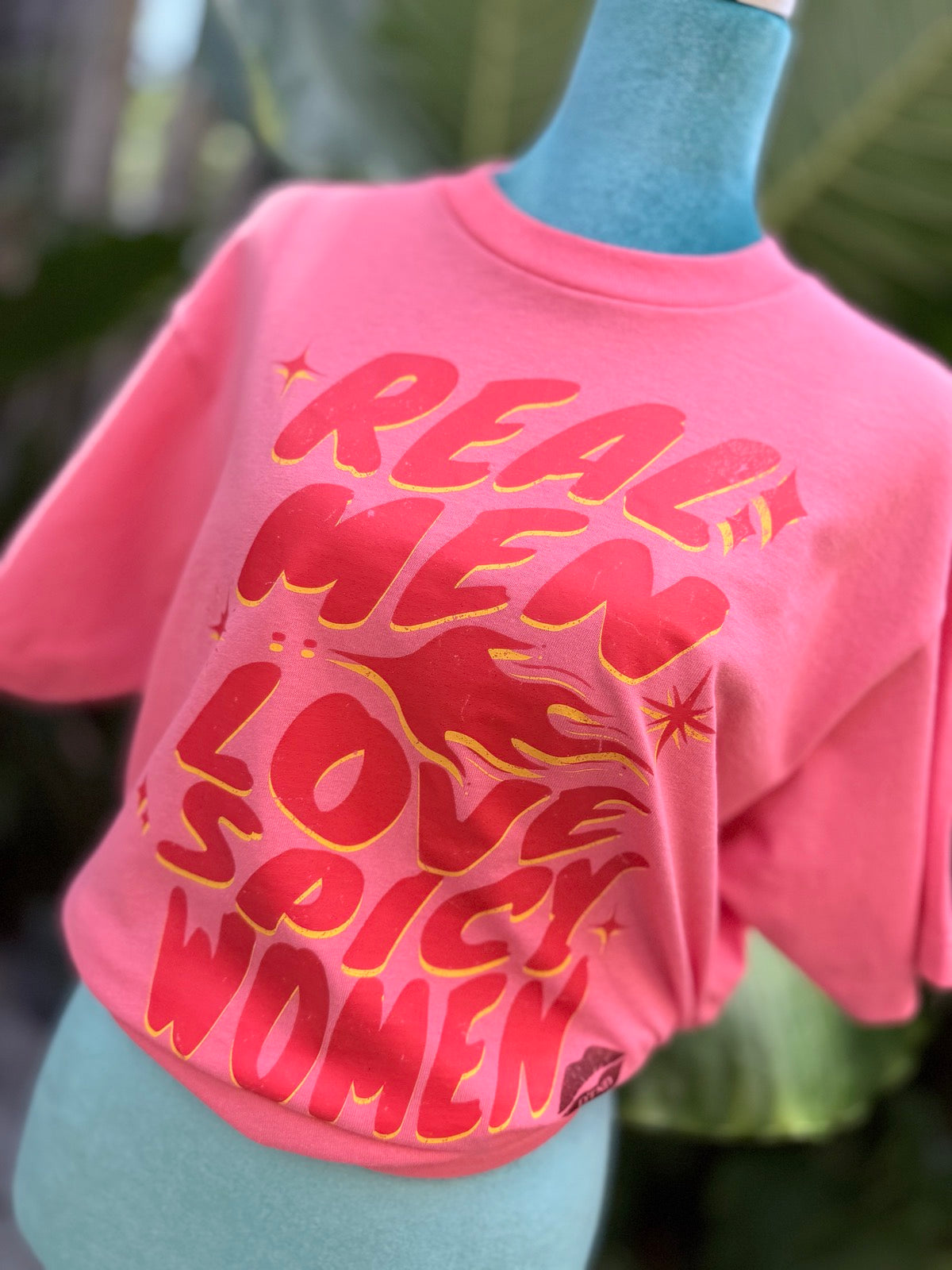 Real men love spicy women tee